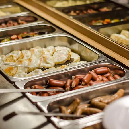 维多利亚酒店 3* 比尔森