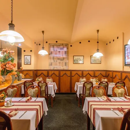 Victoria فندق بلزن