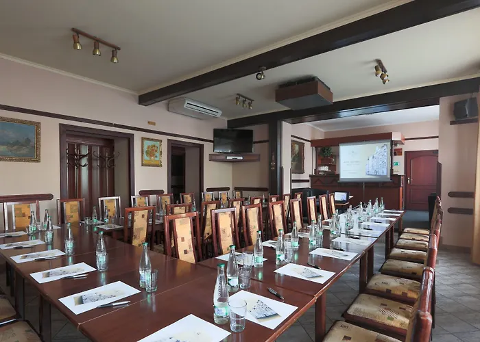 Victoria Hotel 3*